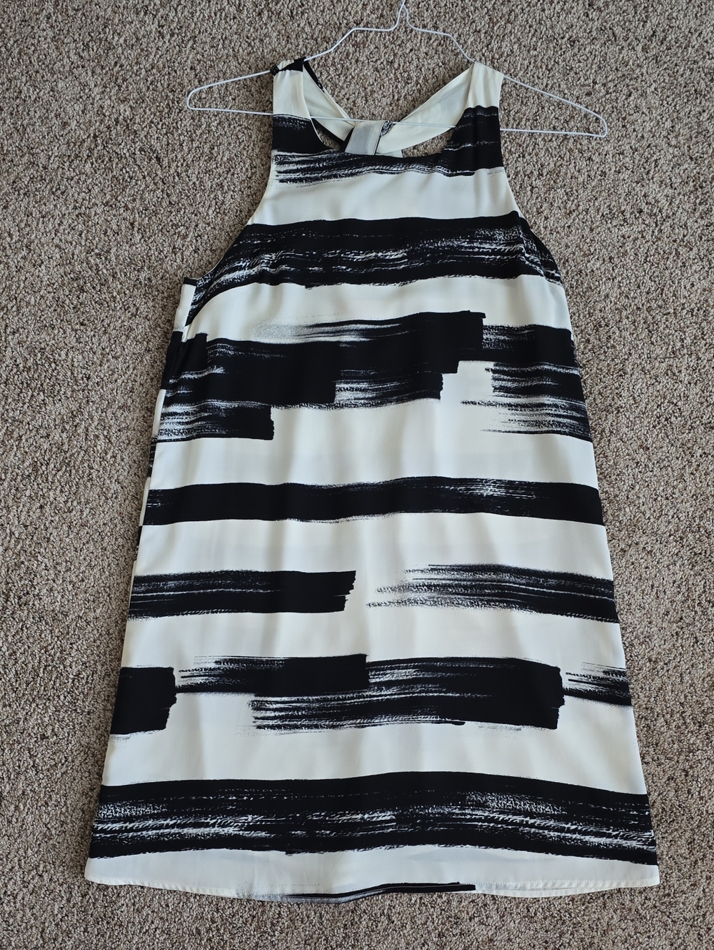 Under Skies sz S Sleeveless Black & White Brushstroke Shift Dress